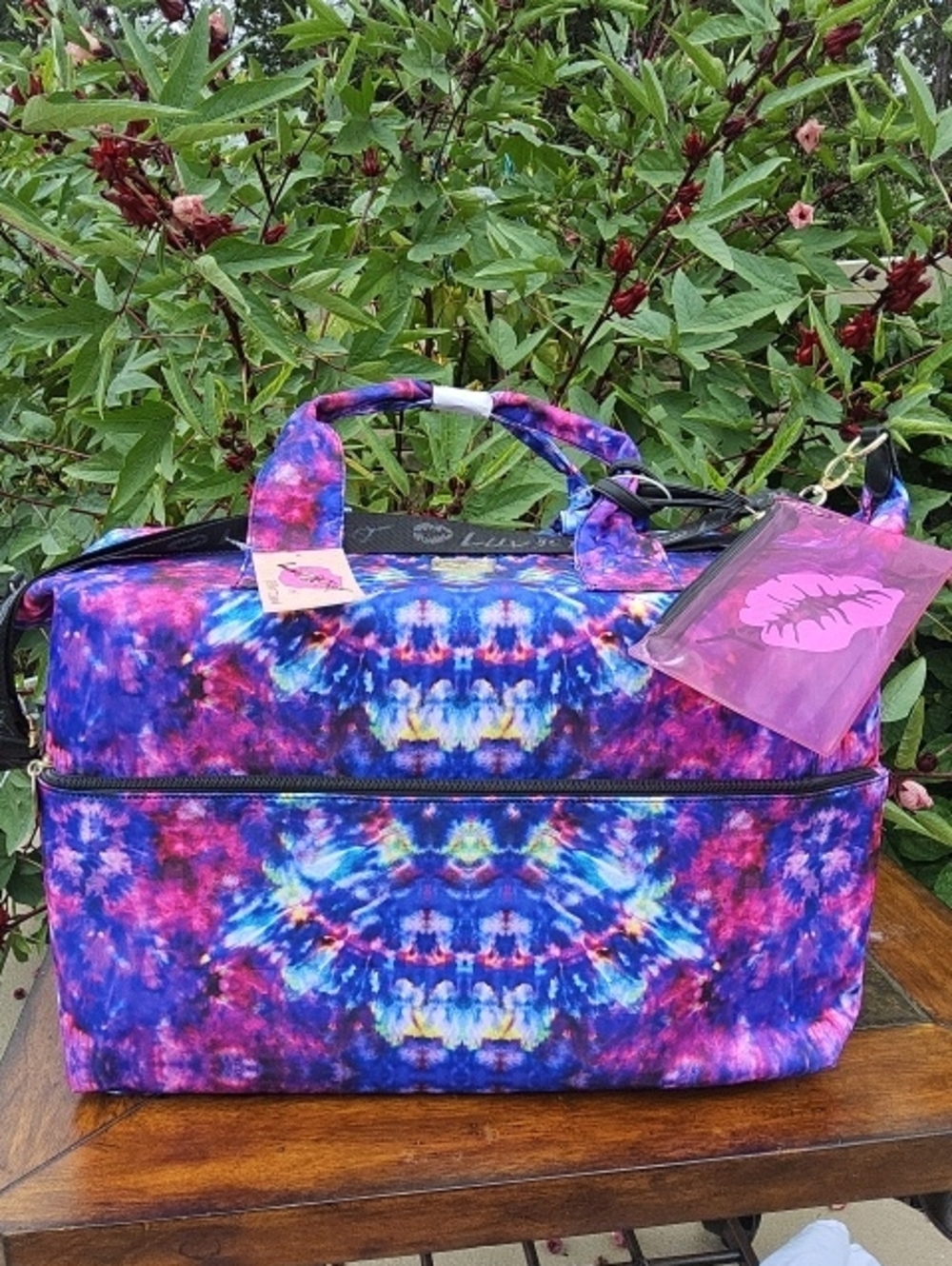 NWT PURPLE/MULTI COLOR LUV BETSEY TYE-DYE WEEKENDER w/LOG
